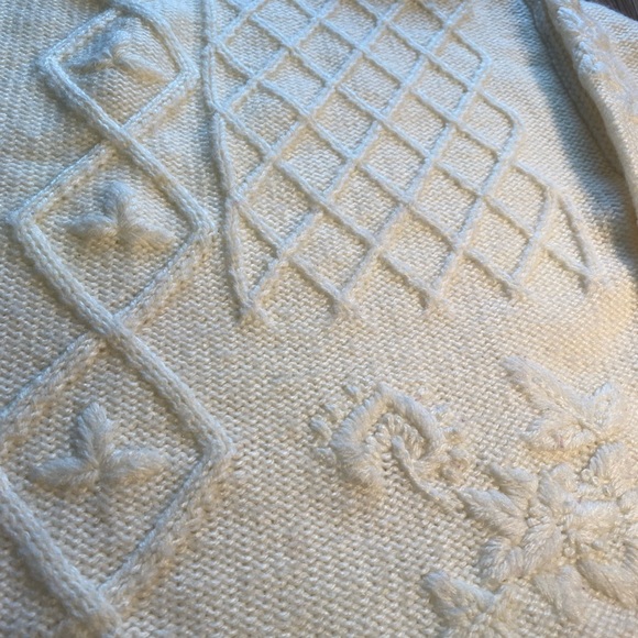 CHINAWEAR- White Cable Knit Collar Sweater - Picture 3 of 6